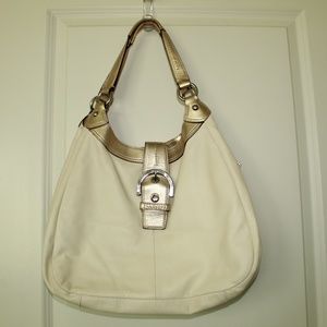 Coach Triple Pocket Hobo Bag F17092